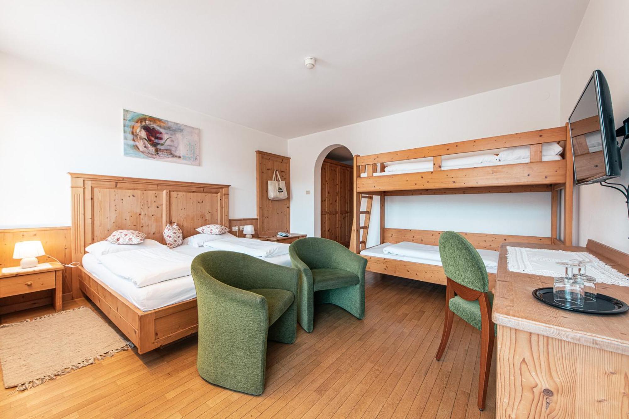 Hotel Goldene Rose Monguelfo-Tesido / Welsberg-Taisten Zewnętrze zdjęcie