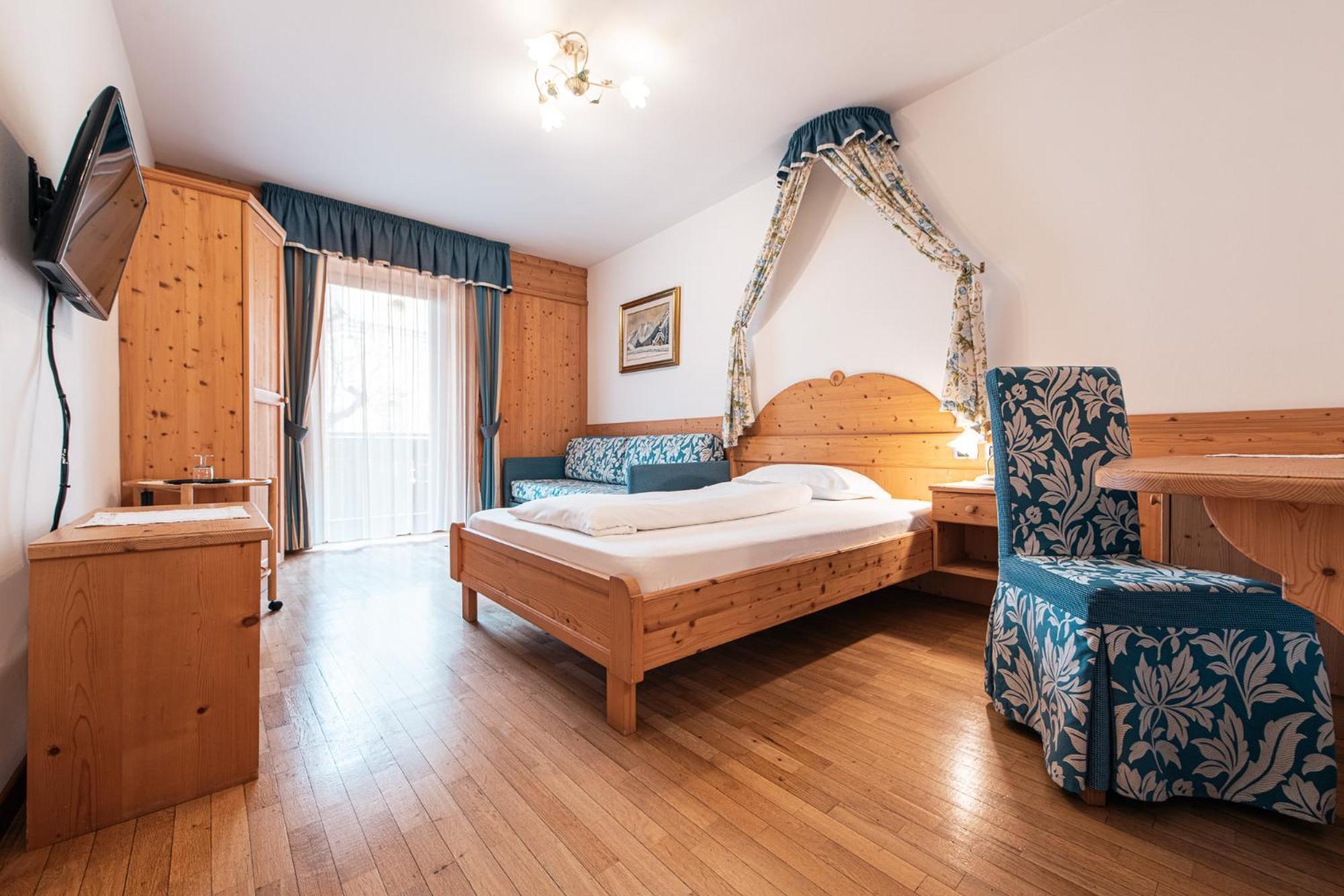 Hotel Goldene Rose Monguelfo-Tesido / Welsberg-Taisten Zewnętrze zdjęcie