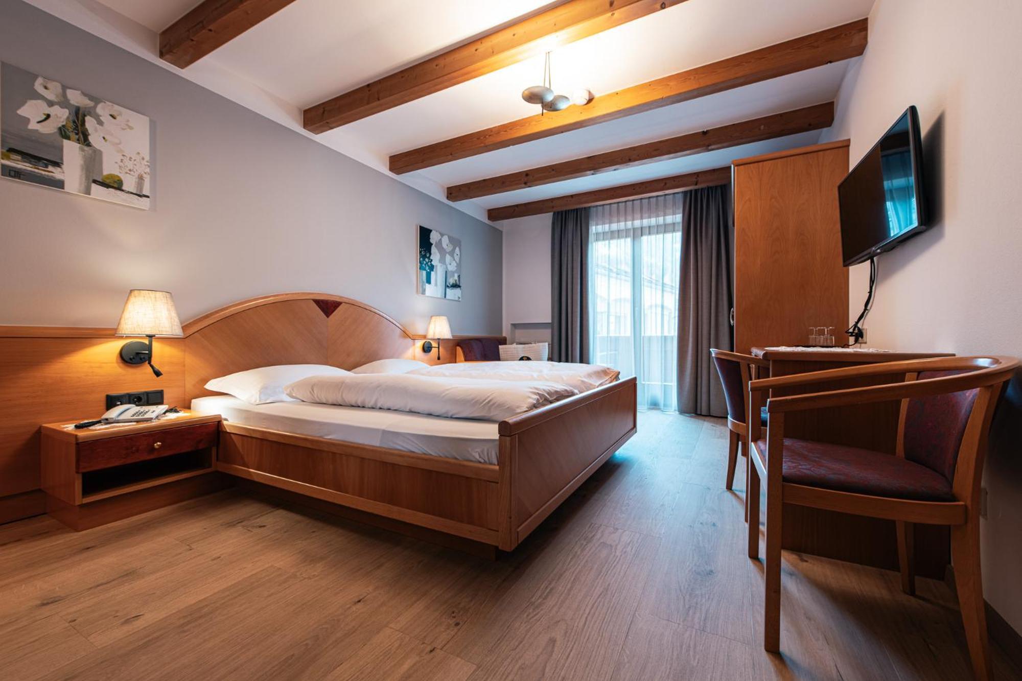 Hotel Goldene Rose Monguelfo-Tesido / Welsberg-Taisten Zewnętrze zdjęcie