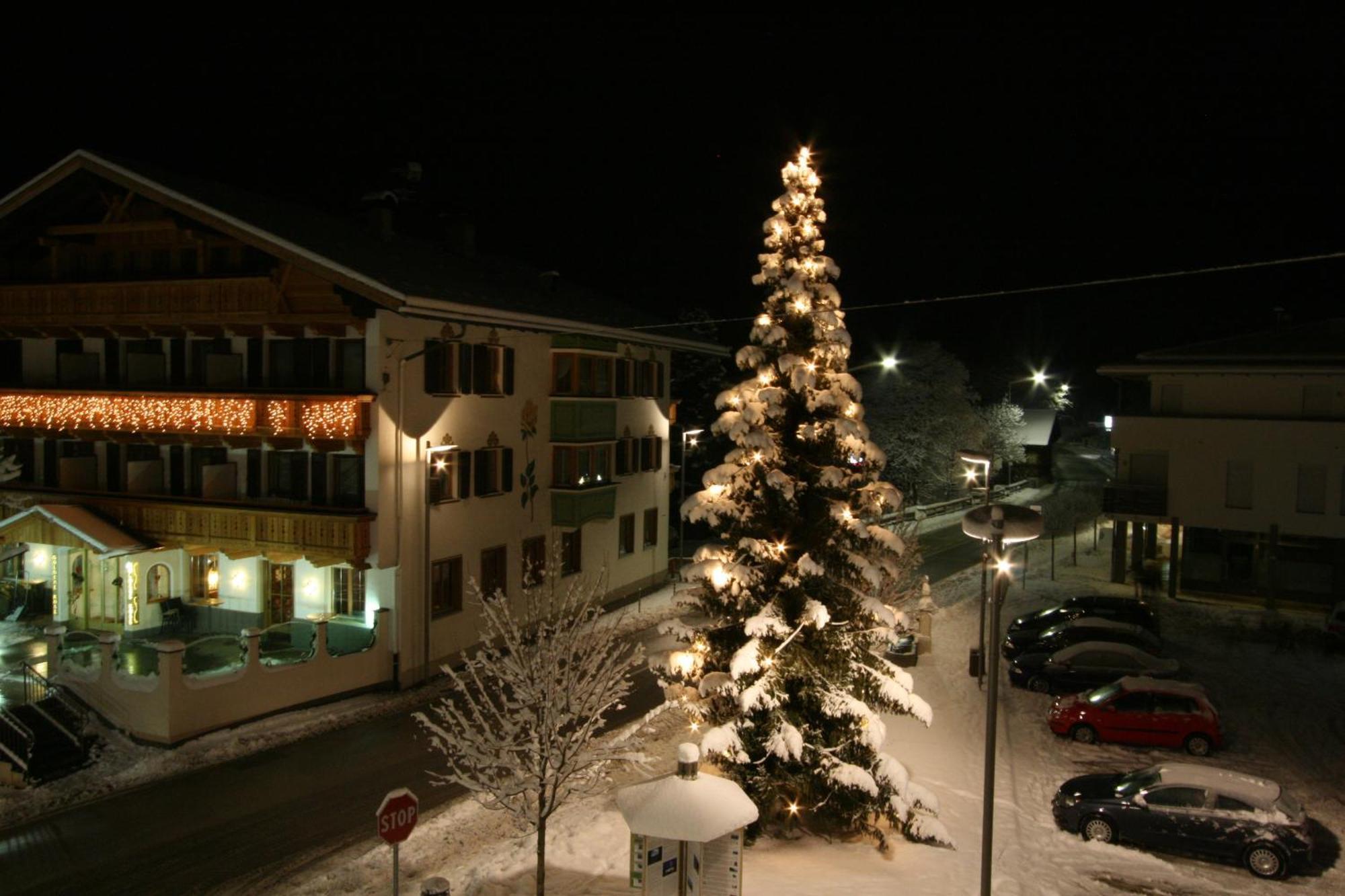 Hotel Goldene Rose Monguelfo-Tesido / Welsberg-Taisten Zewnętrze zdjęcie