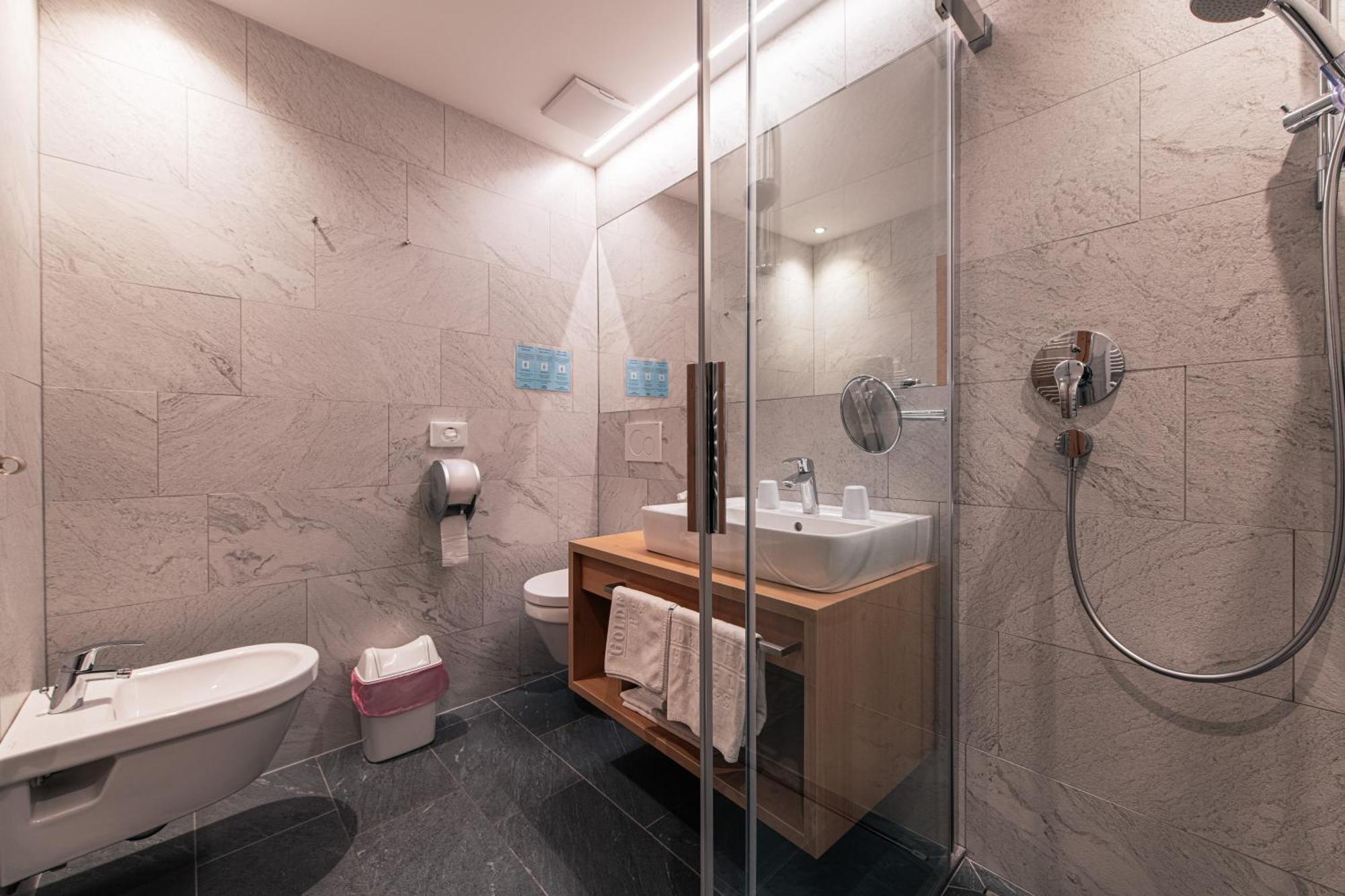 Hotel Goldene Rose Monguelfo-Tesido / Welsberg-Taisten Zewnętrze zdjęcie