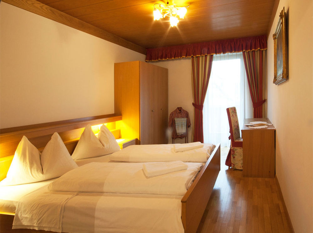 Hotel Goldene Rose Monguelfo-Tesido / Welsberg-Taisten Zewnętrze zdjęcie