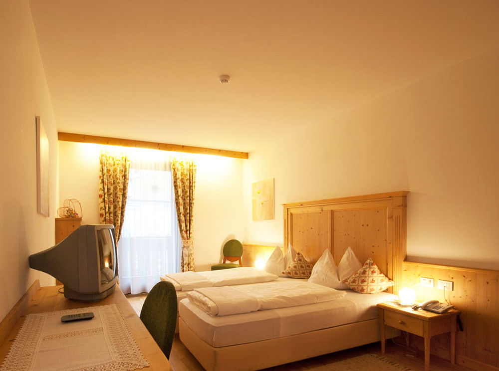 Hotel Goldene Rose Monguelfo-Tesido / Welsberg-Taisten Zewnętrze zdjęcie